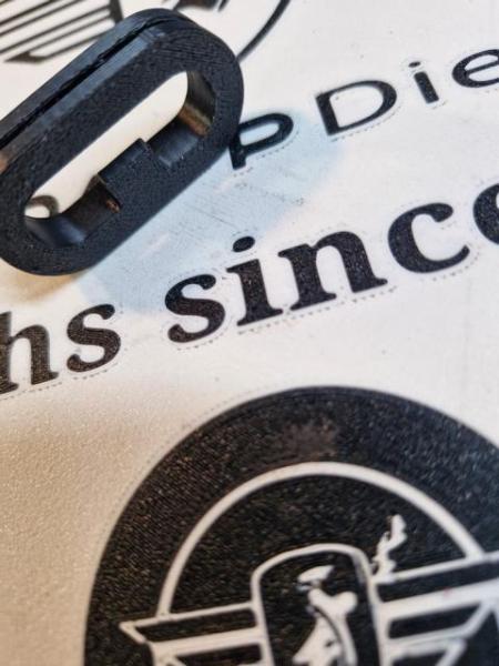 Zündapp Combinette Scheinwerfer Gehäusegummi zur Bowdenzugdurchführung TPU 423-12.405.15